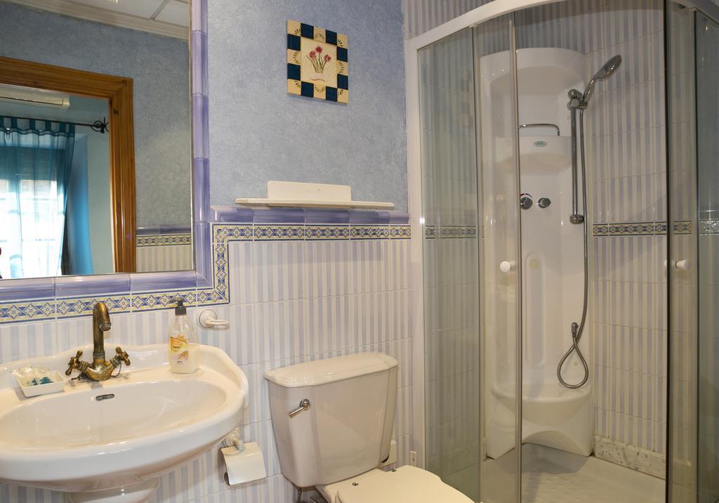 Hotel Restaurante La Masieta Creixell Dış mekan fotoğraf
