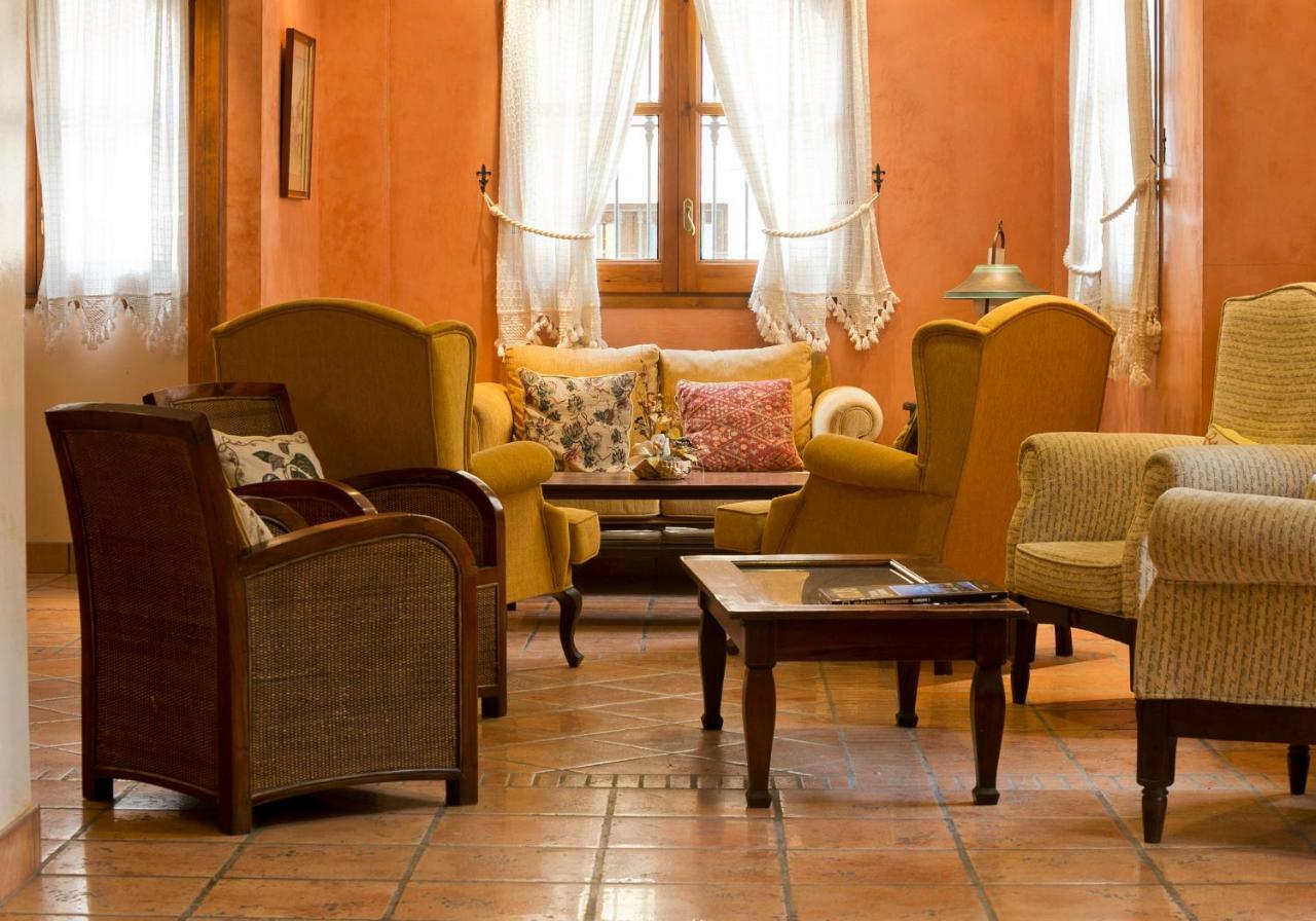 Hotel Restaurante La Masieta Creixell Dış mekan fotoğraf