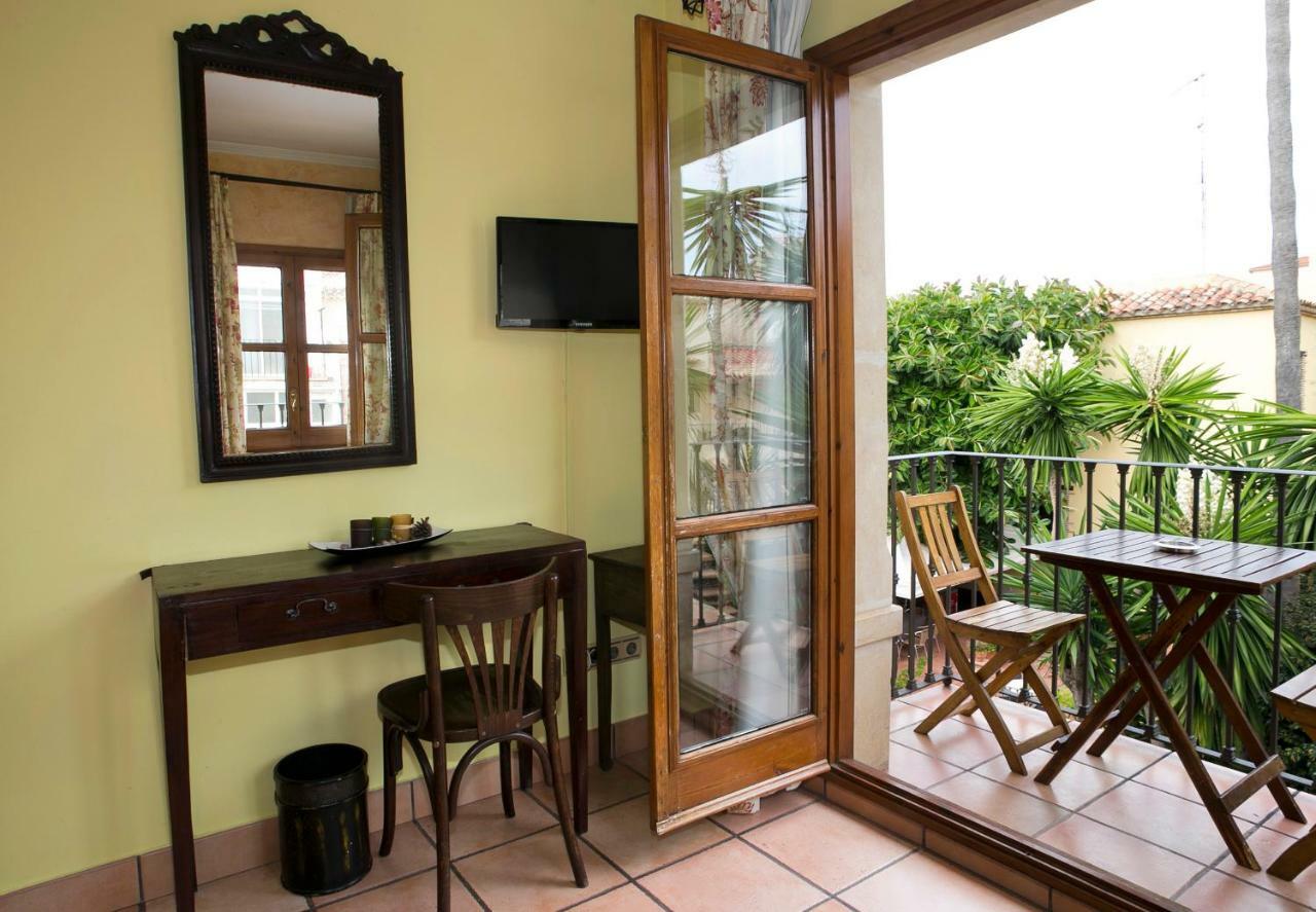 Hotel Restaurante La Masieta Creixell Dış mekan fotoğraf