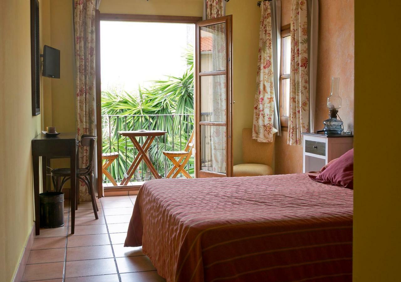 Hotel Restaurante La Masieta Creixell Dış mekan fotoğraf